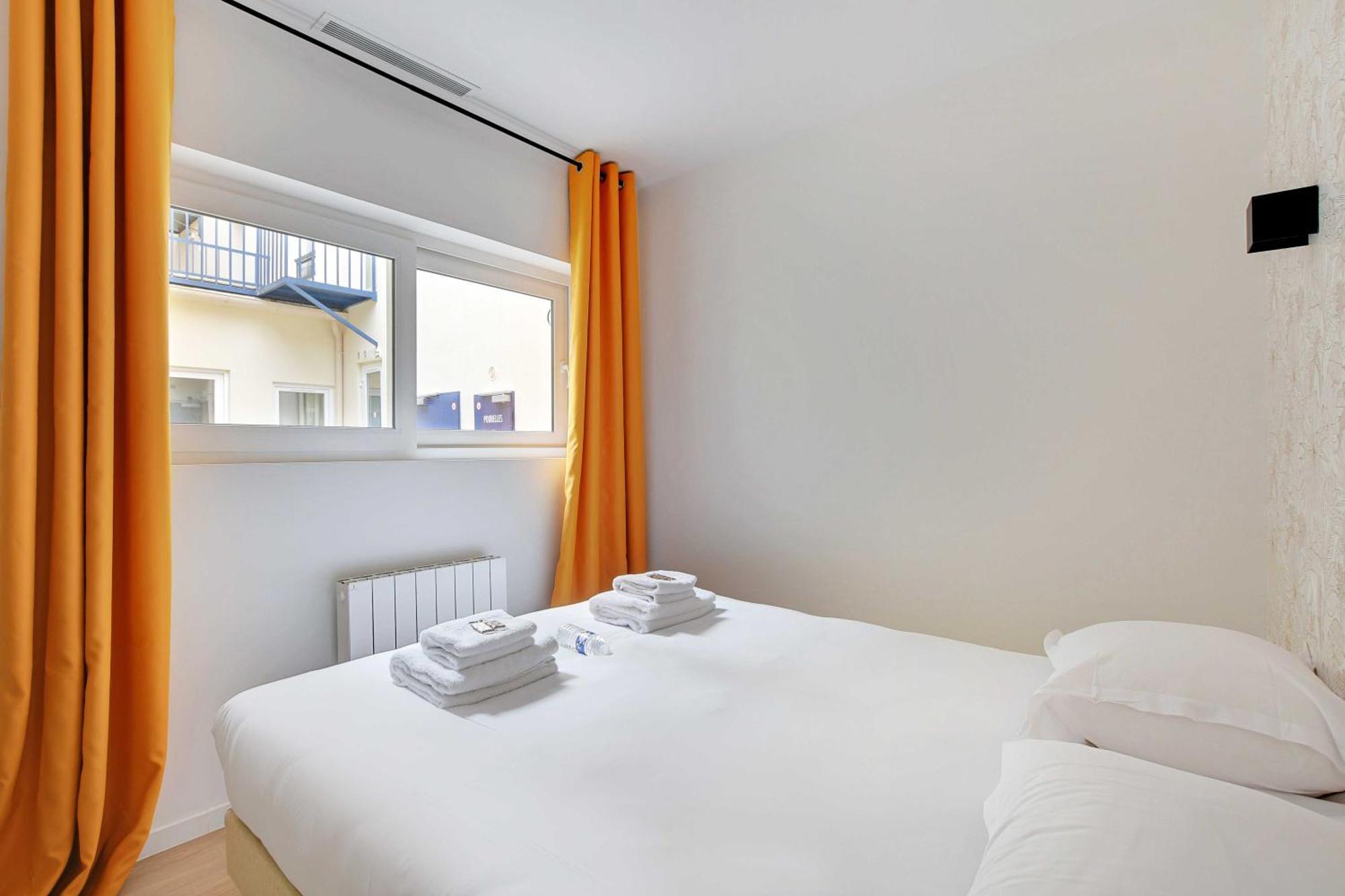 Newly Renovated Appartements Residence Republique Paris Exterior photo