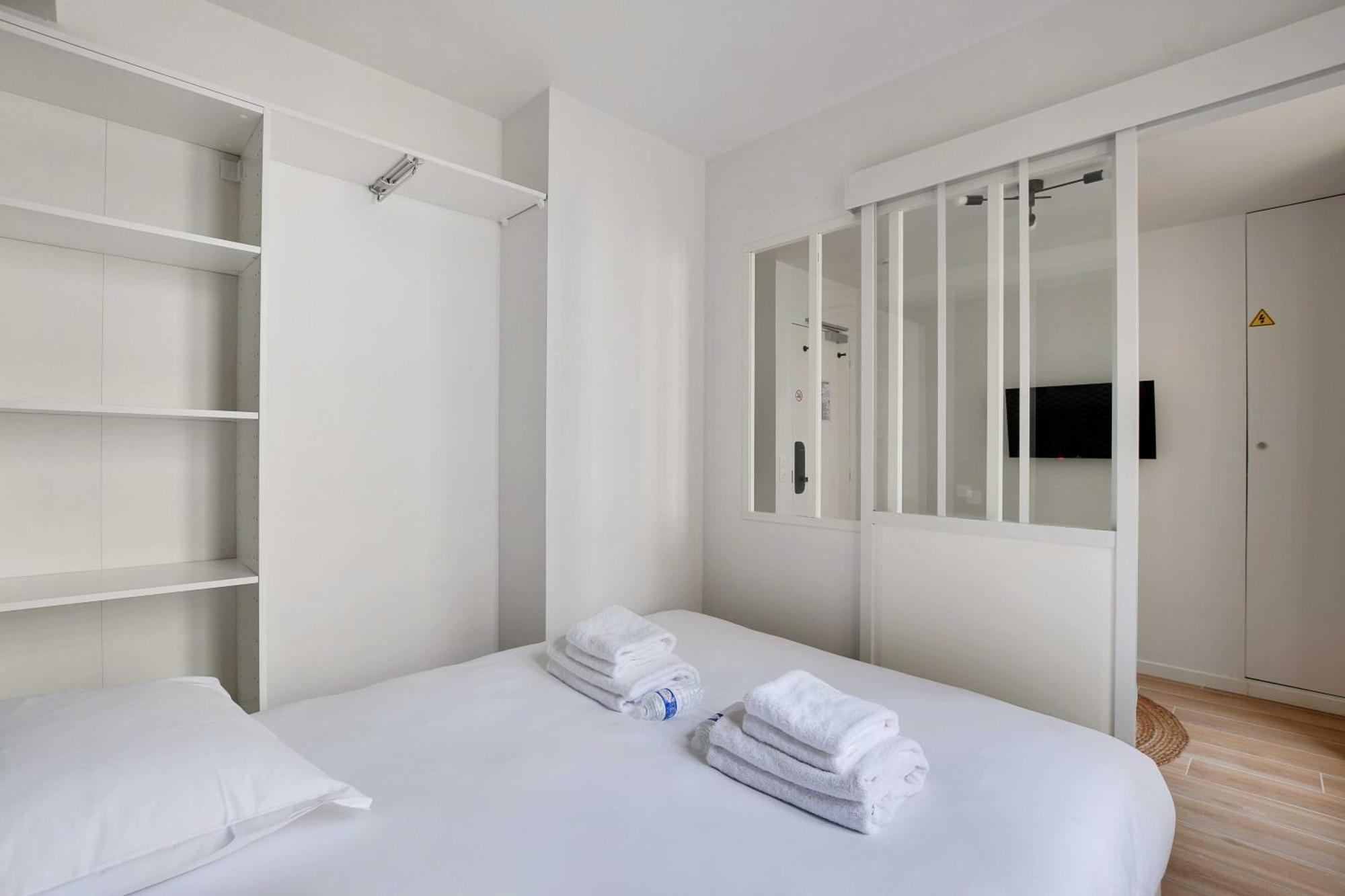 Newly Renovated Appartements Residence Republique Paris Exterior photo