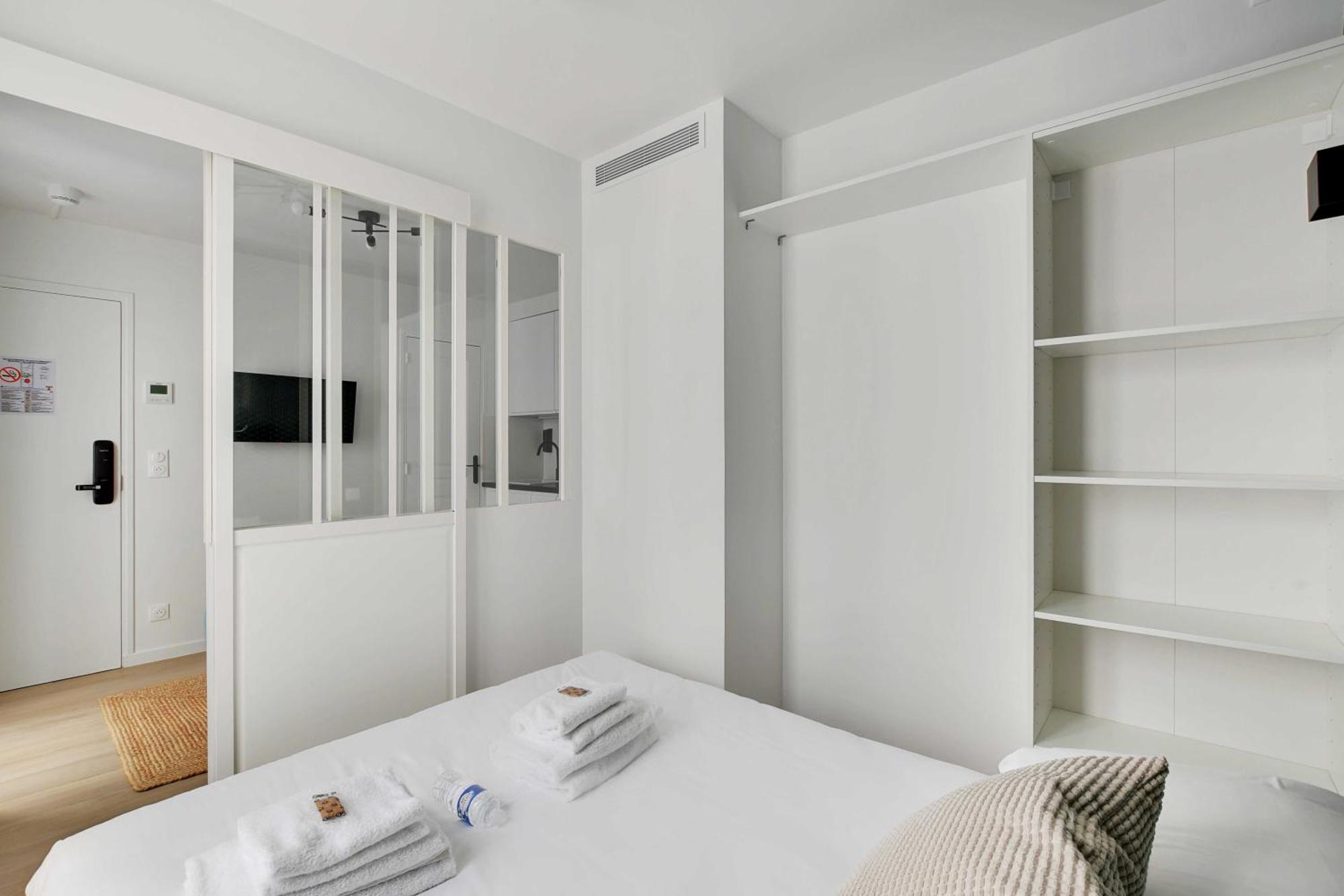 Newly Renovated Appartements Residence Republique Paris Exterior photo
