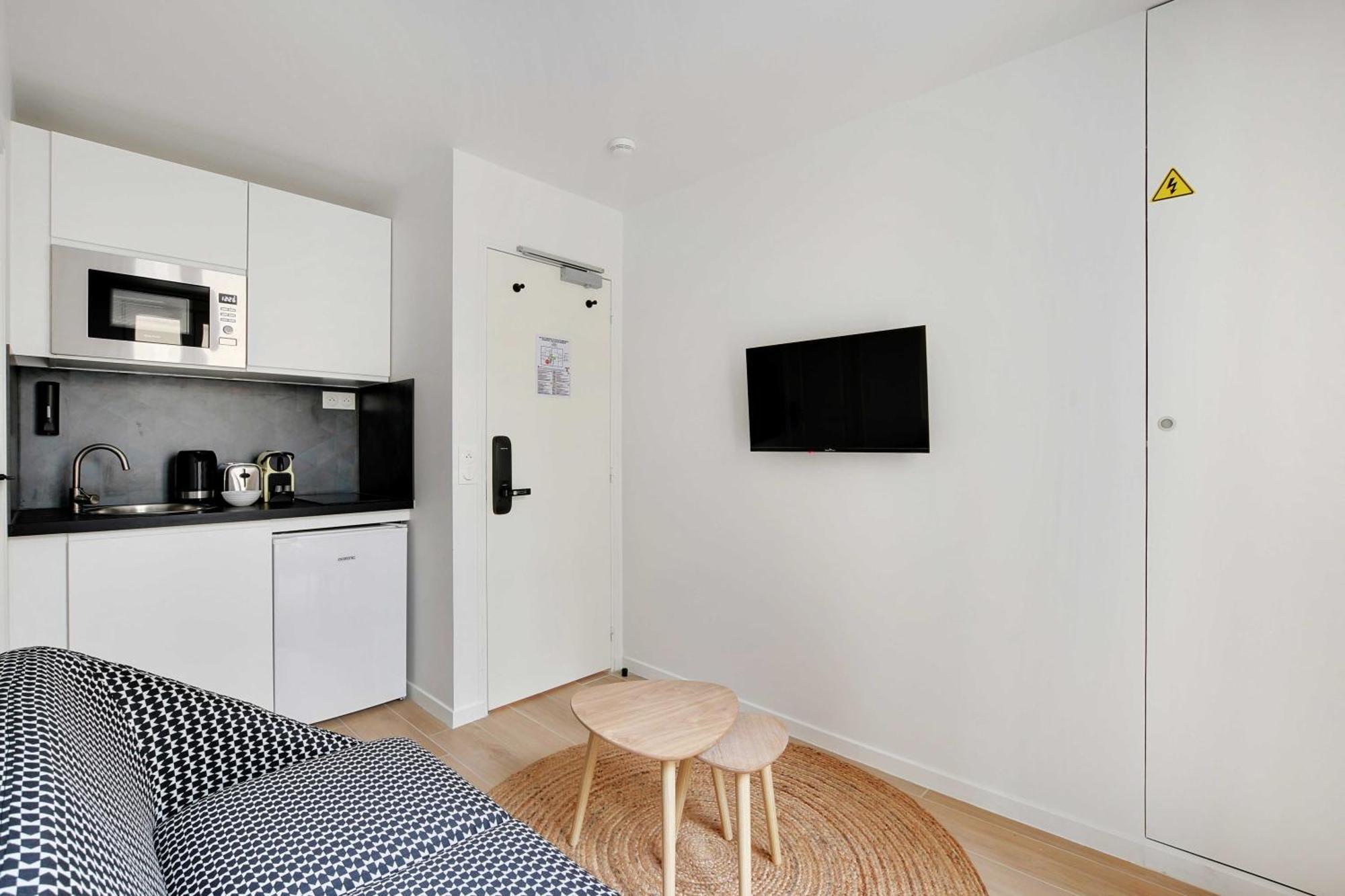 Newly Renovated Appartements Residence Republique Paris Exterior photo
