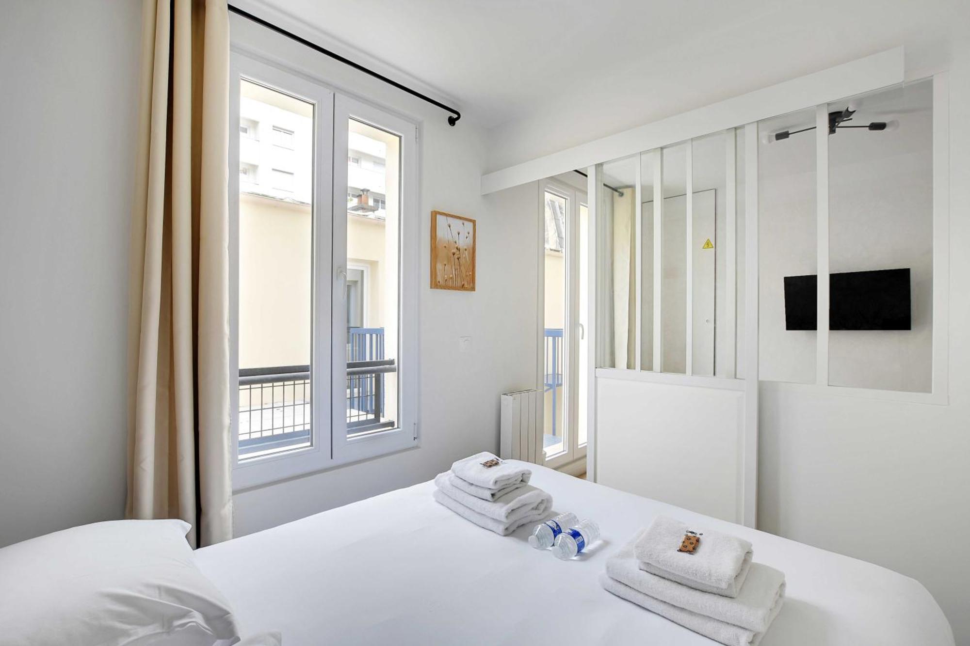 Newly Renovated Appartements Residence Republique Paris Exterior photo